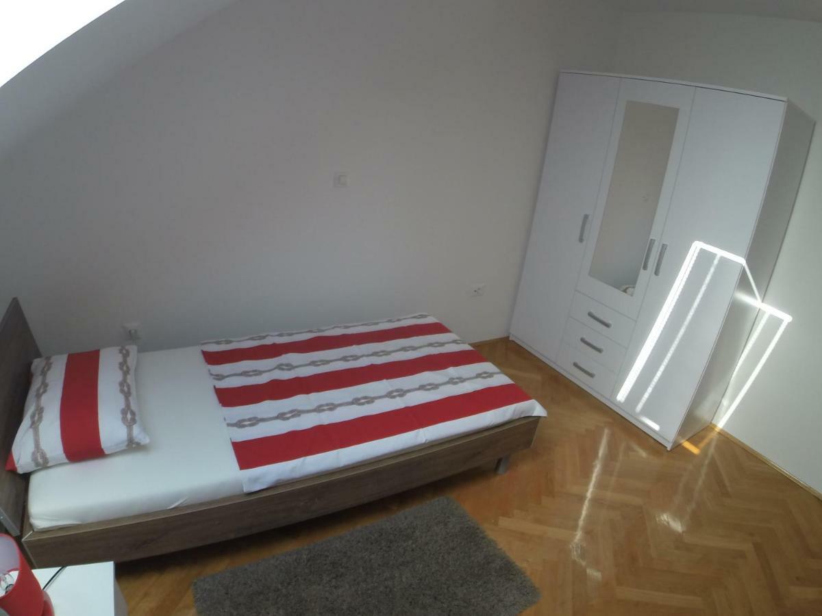 Apartments "Pavic" Near Zagreb Airport Velika Gorica Zewnętrze zdjęcie